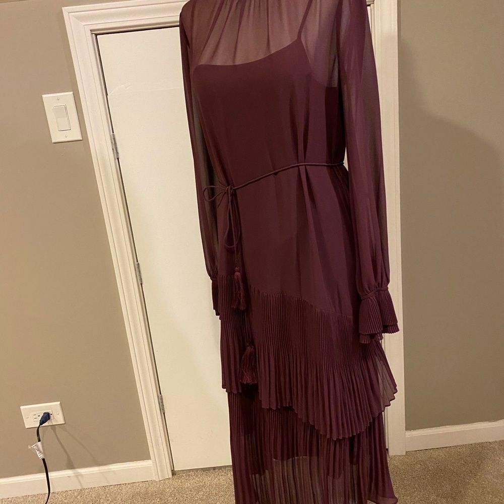 Dress   - Picture 10 of 13